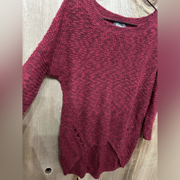 Express Tunic Sweater in Wine Burgundy Size Mediumum - Picture 4 of 14